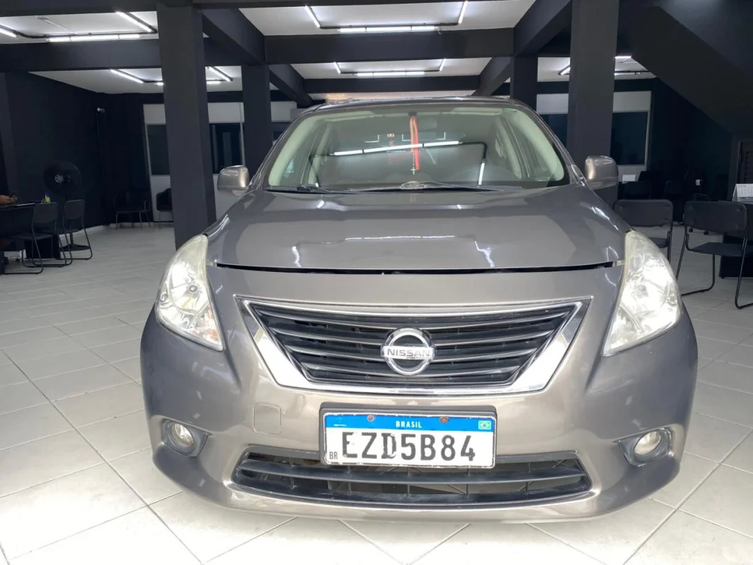 Versa SL 1.6 Completo Manual 2013 - Imagem 2