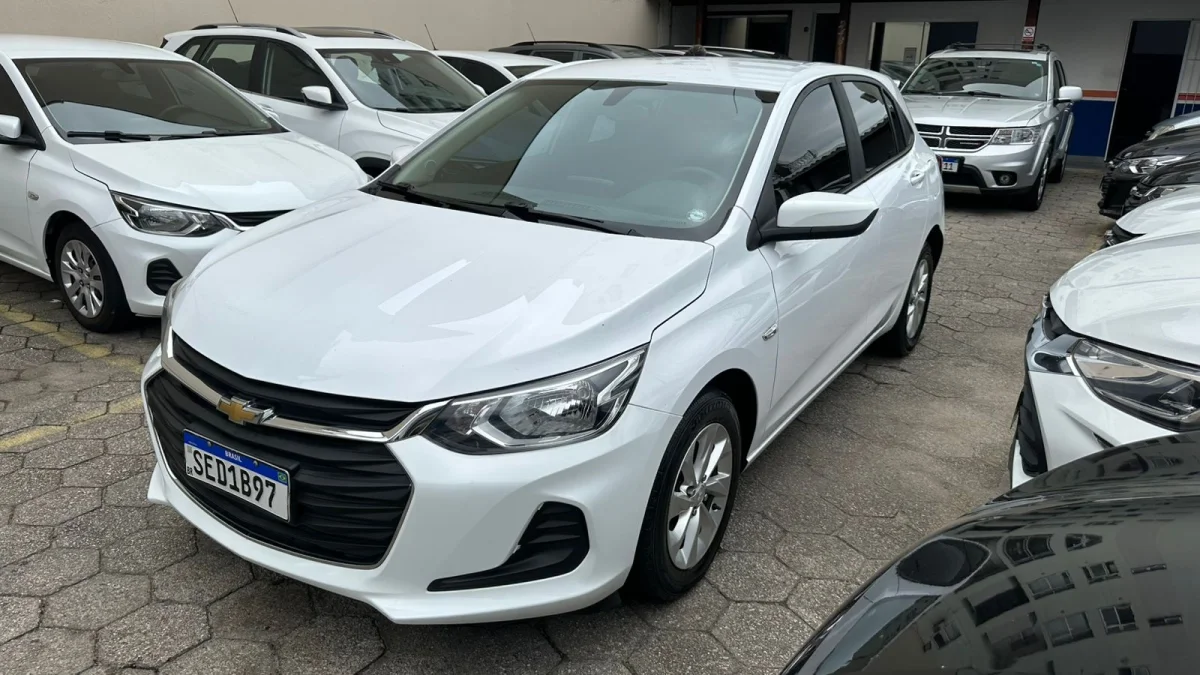 ONIX HATCH LT 1.0 12V Flex 5р Mecânico 2023 - Imagem 4