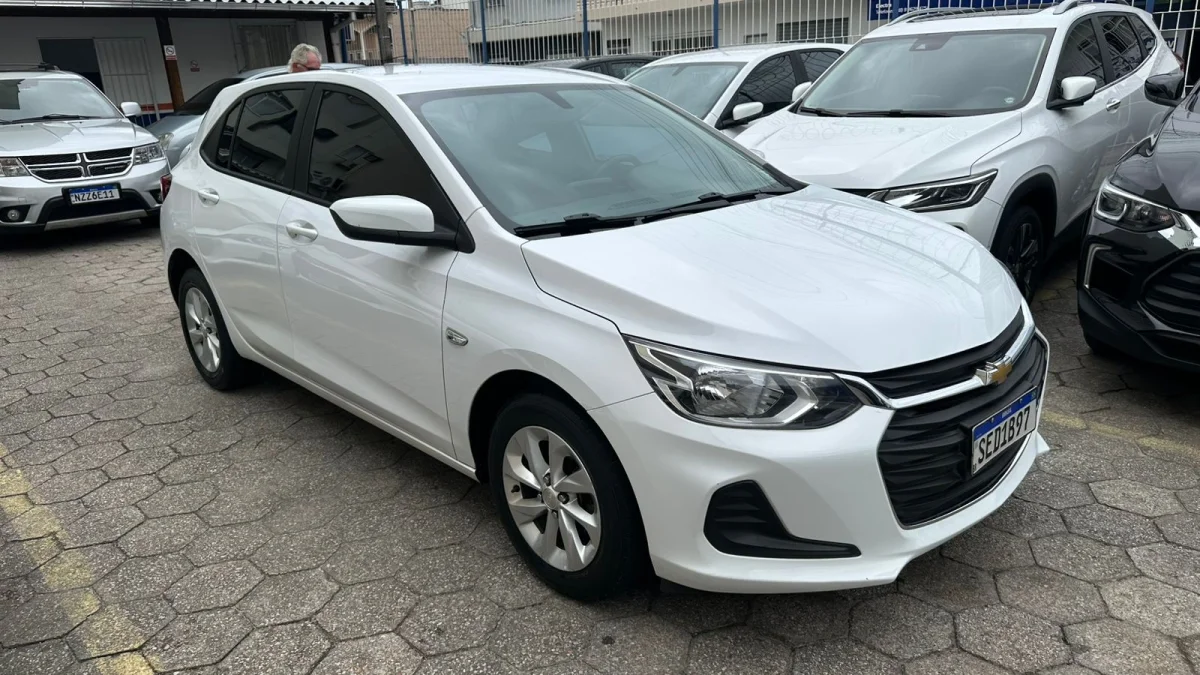 ONIX HATCH LT 1.0 12V Flex 5р Mecânico 2023
