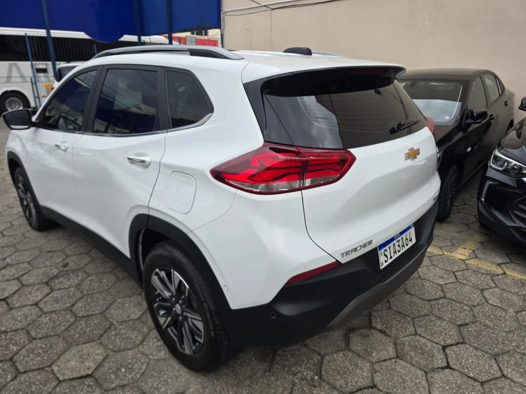 Tracker Premier 1.2 Turbo Aut com Teto solar 2024 - Imagem 5