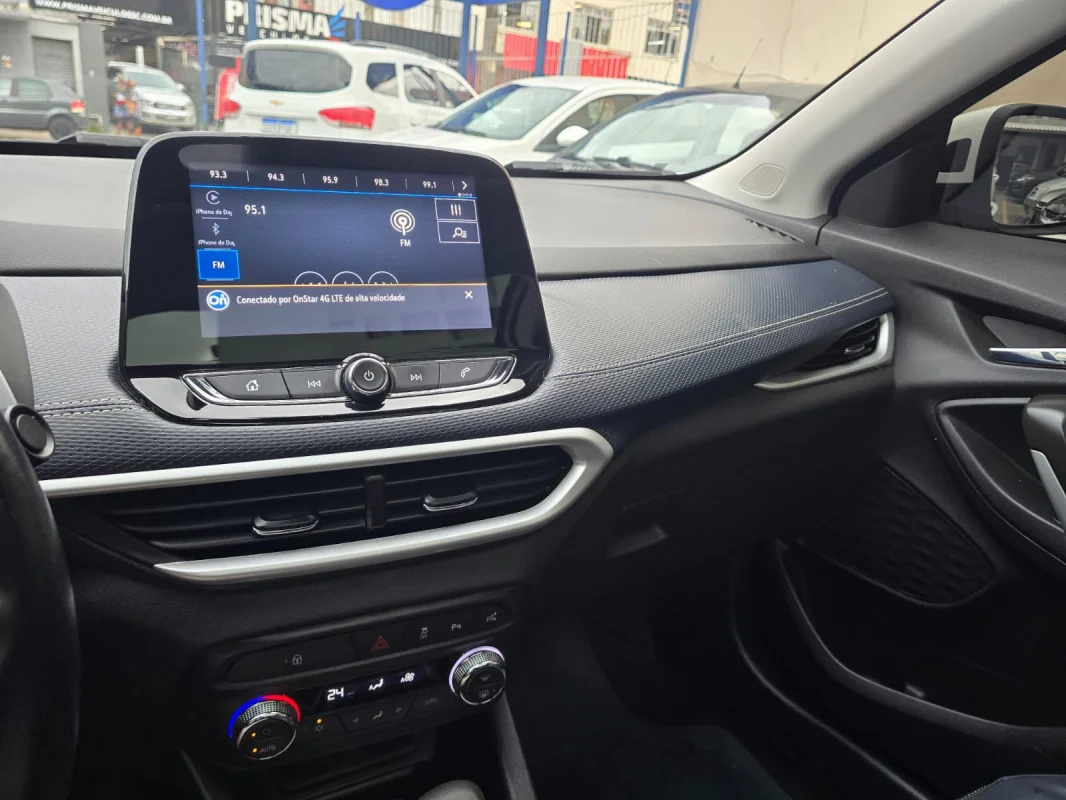 Tracker Premier 1.2 Turbo Aut com Teto solar 2024 - Imagem 9