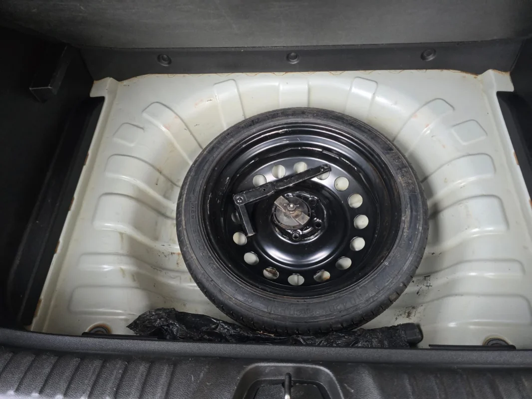 Tracker Premier 1.2 Turbo Aut com Teto solar 2024 - Imagem 16