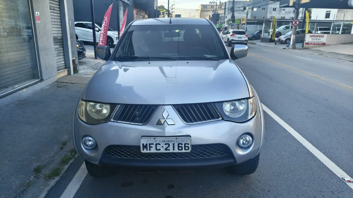 L200 TRITON HPE 3.2CD  TB INTER.DISEL  AUTOMÁTICO 2009 - Imagem 2