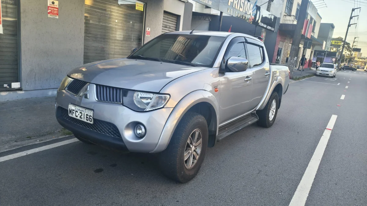 L200 TRITON HPE 3.2CD  TB INTER.DISEL  AUTOMÁTICO 2009 - Imagem 3