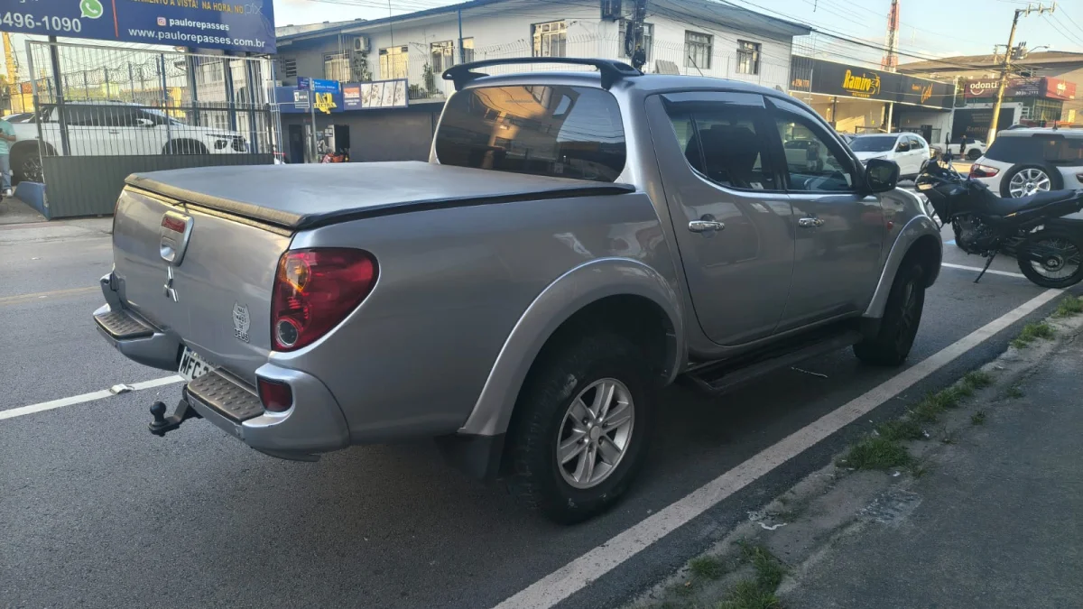 L200 TRITON HPE 3.2CD  TB INTER.DISEL  AUTOMÁTICO 2009 - Imagem 6