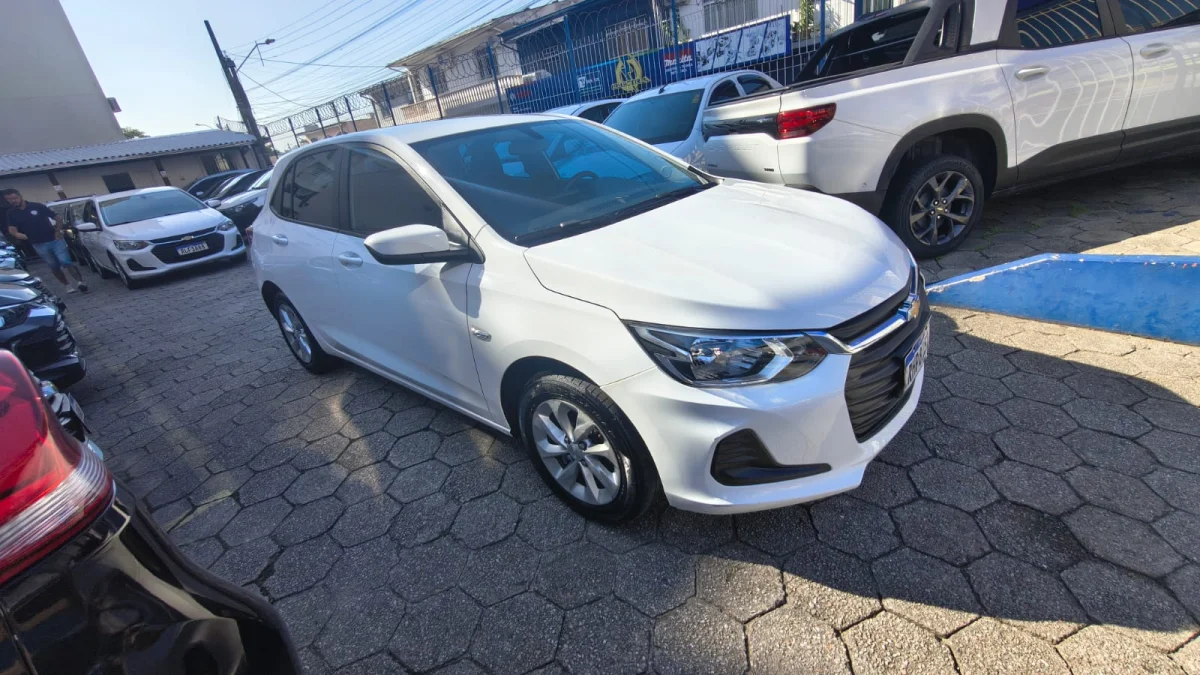 Onix 1.0 LT2 Completo 2022
