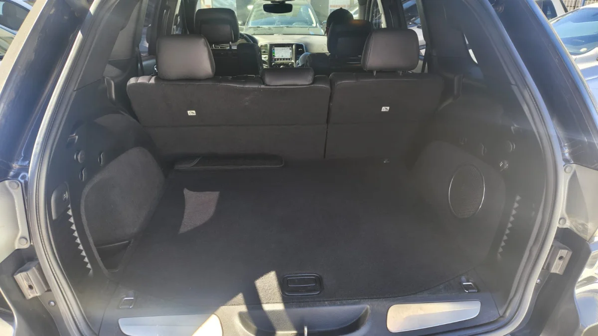 JEEP GRAND CHEROKEE LIMITED 3.0 TB DISEL AUT 2018 COM TETO  - Imagem 15