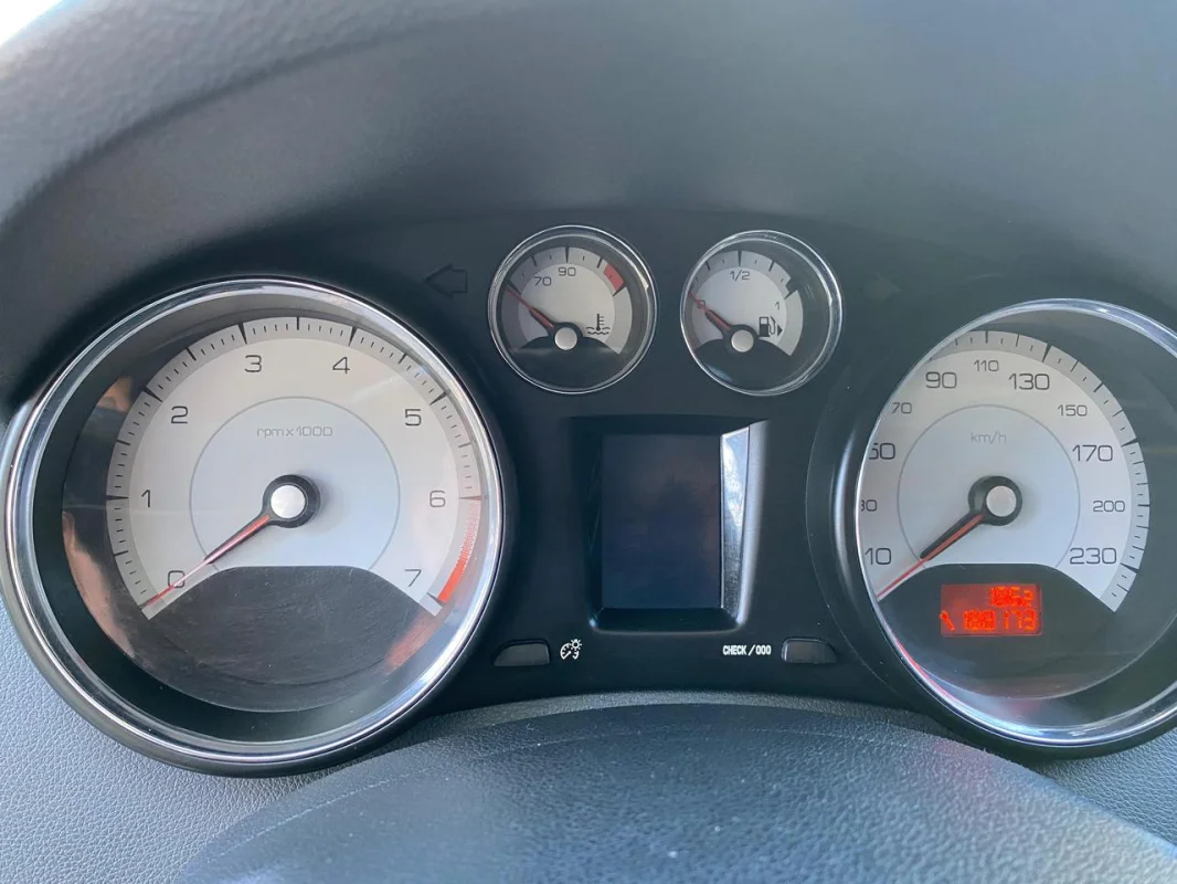 408 sed. Feline 2.0 completo automático TETO SOLAR 2011 - Imagem 10