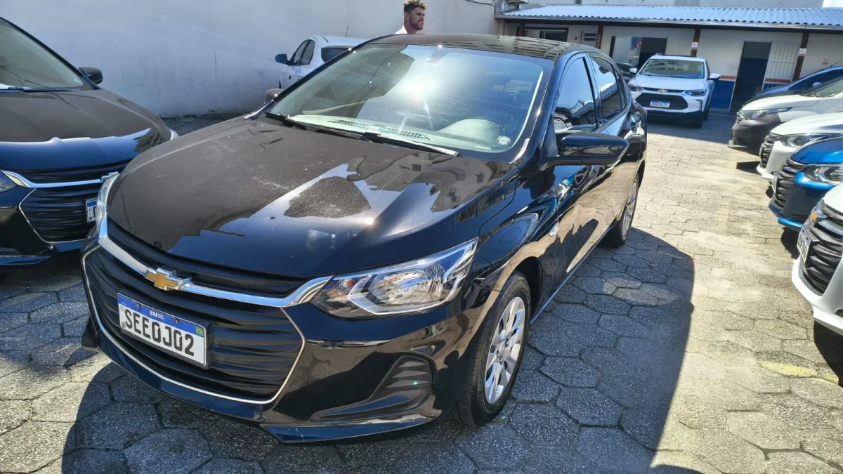 ONIX SEDAN PLUS LT 1.0 12V Flex 5p Mecânico 2023 - Imagem 3