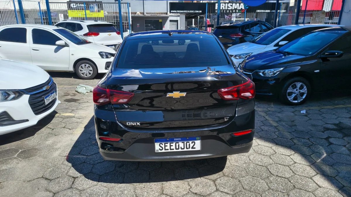 ONIX SEDAN PLUS LT 1.0 12V Flex 5p Mecânico 2023 - Imagem 5