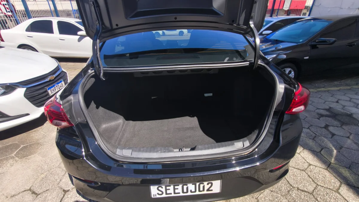 ONIX SEDAN PLUS LT 1.0 12V Flex 5p Mecânico 2023 - Imagem 10