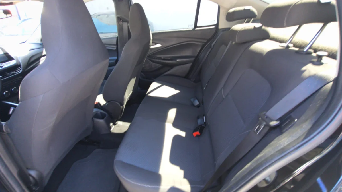 ONIX SEDAN PLUS LT 1.0 12V Flex 5p Mecânico 2023 - Imagem 12