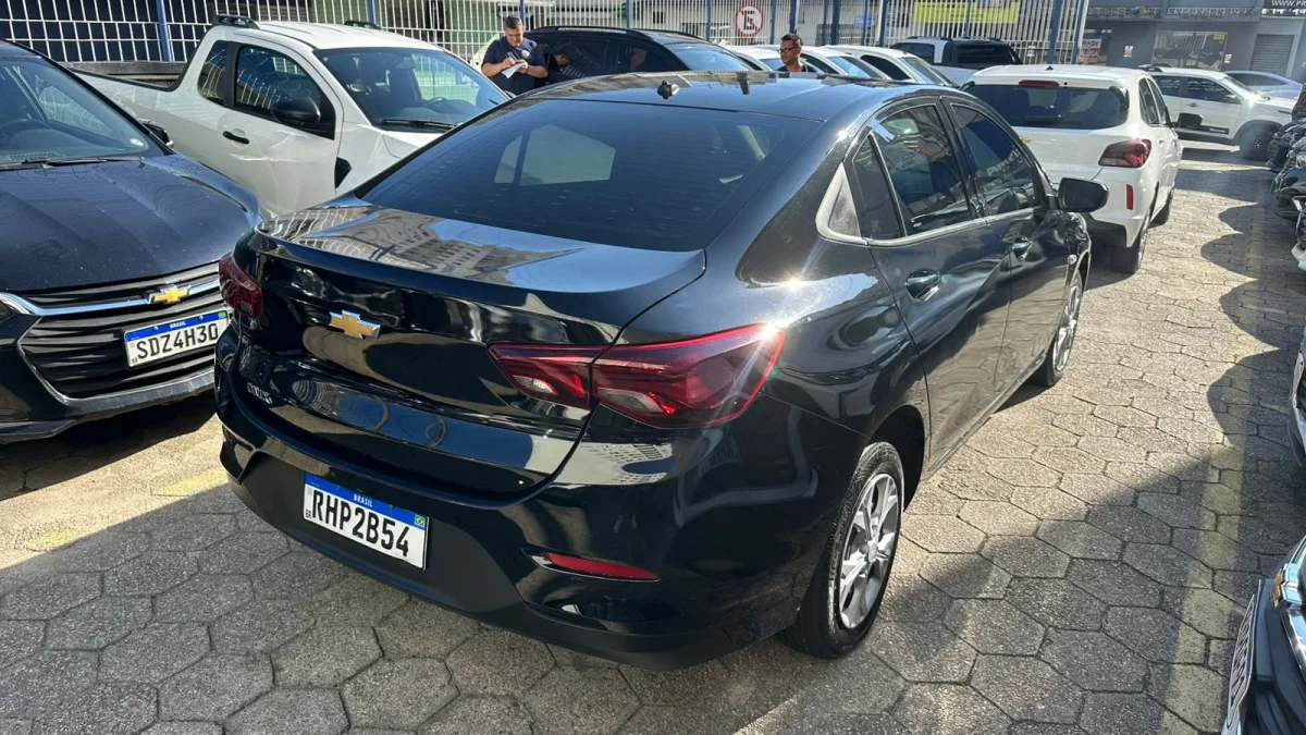 ONIX SEDAN Plus LT 1.0 12V Flex 4p Mecânico 2022 - Imagem 3