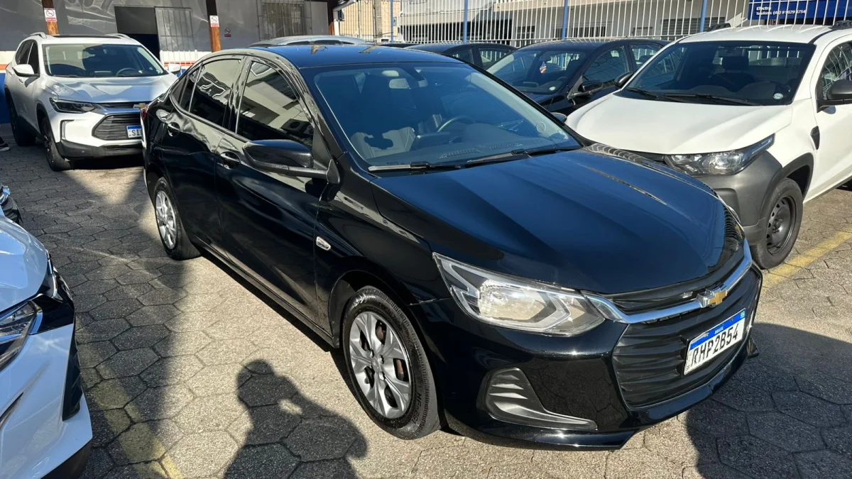 ONIX SEDAN Plus LT 1.0 12V Flex 4p Mecânico 2022