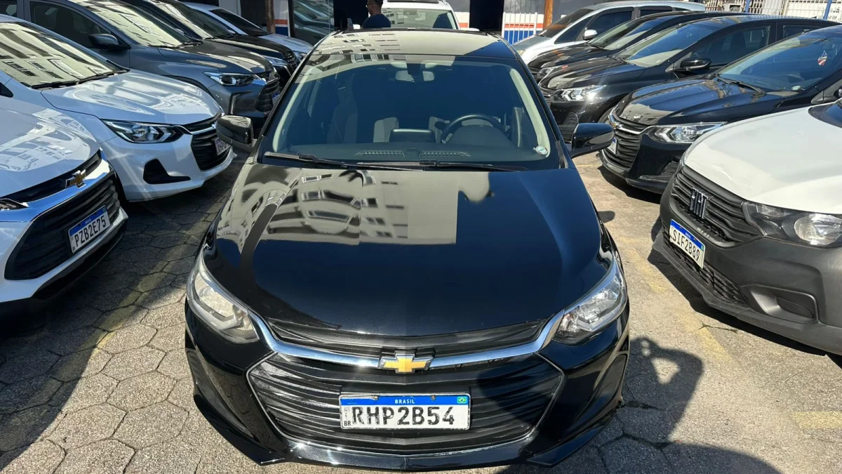 ONIX SEDAN Plus LT 1.0 12V Flex 4p Mecânico 2022 - Imagem 2