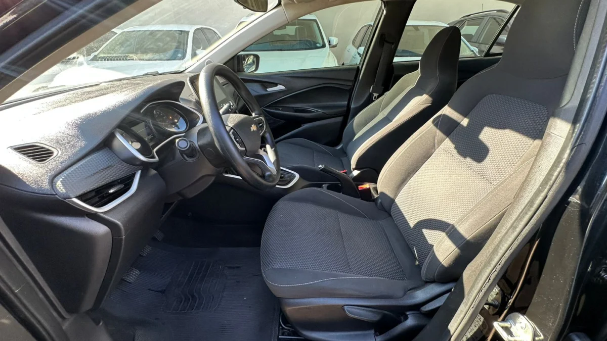 ONIX SEDAN Plus LT 1.0 12V Flex 4p Mecânico 2022 - Imagem 9