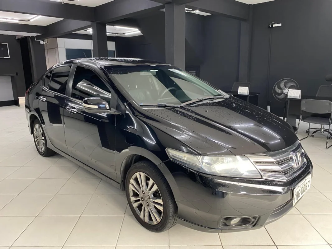 City sedan 1.5 EX completo automático 2014