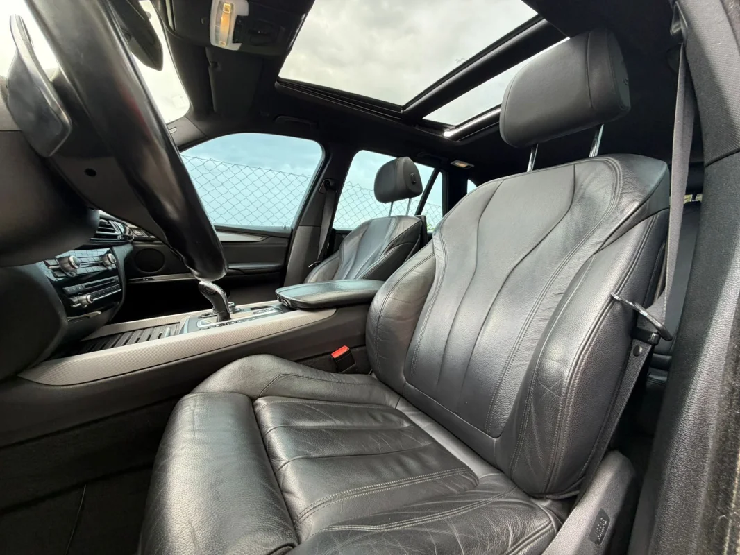 X5 50i MSport 2014 c/ Teto solar duplo  - Imagem 7