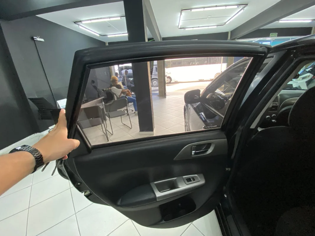 Impreza 2.0 160cv completo manual 2010 - Imagem 13