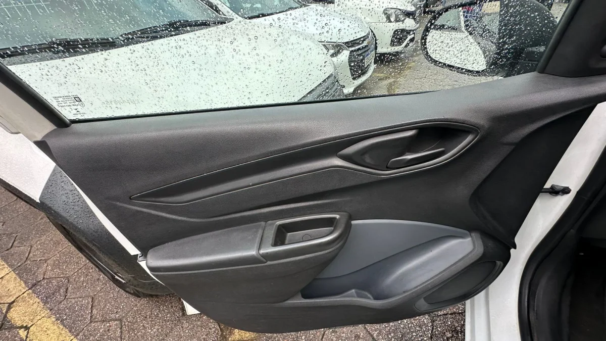 ONIX HATCH Joy 1.0 8V Flex 5p Mecânico 2020 - Imagem 14