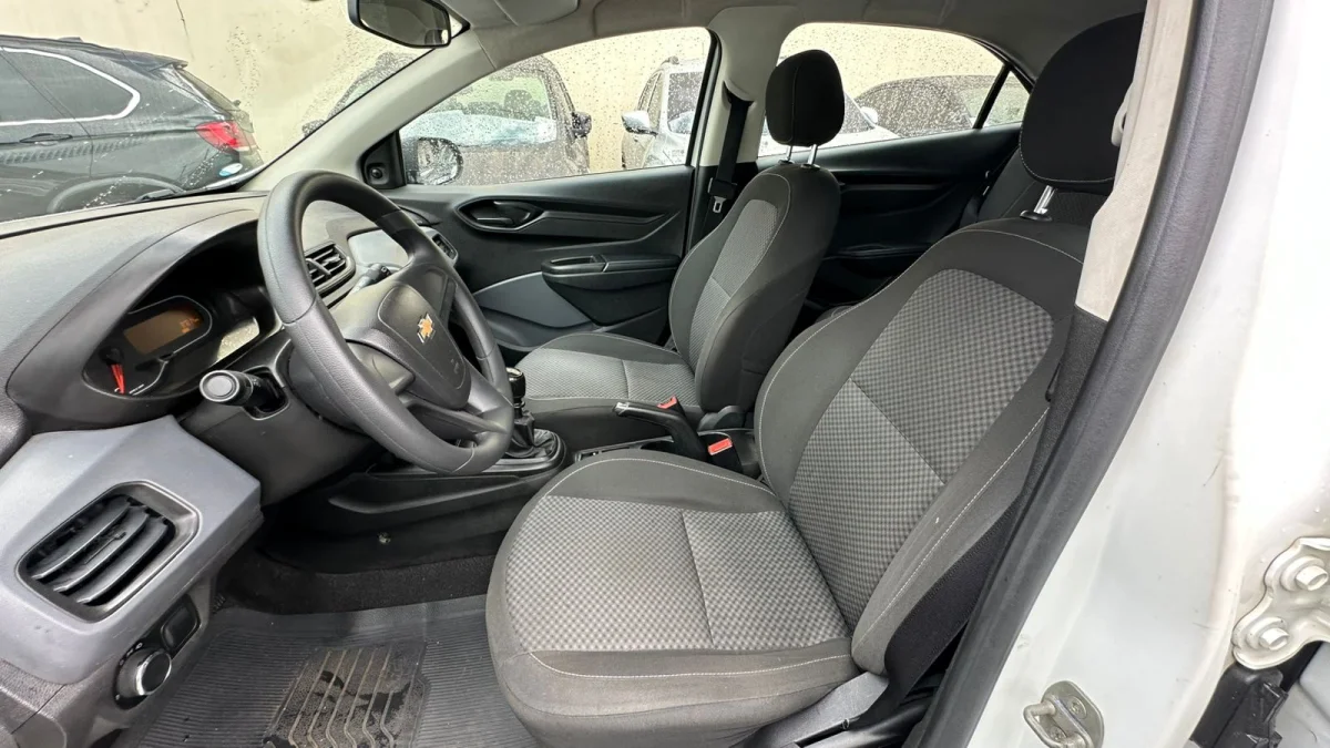 ONIX HATCH Joy 1.0 8V Flex 5p Mecânico 2020 - Imagem 9