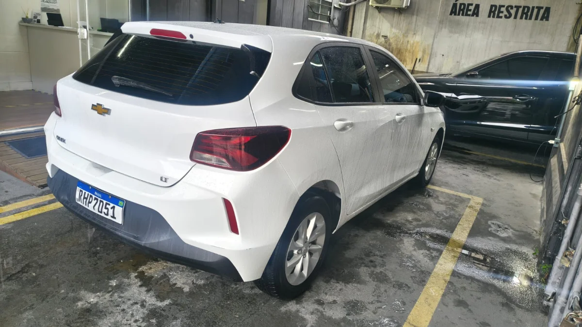 ONIX HATCH LT2 1.0 12V flex 2022 - Imagem 5