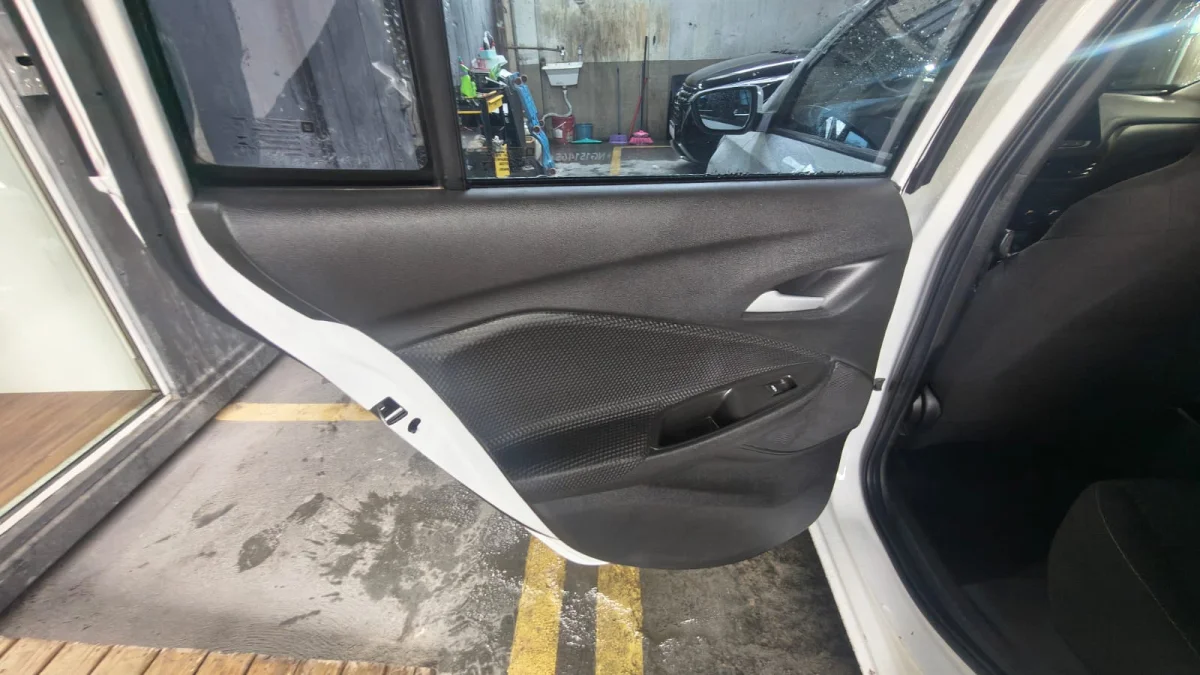 ONIX HATCH LT2 1.0 12V flex 2022 - Imagem 13