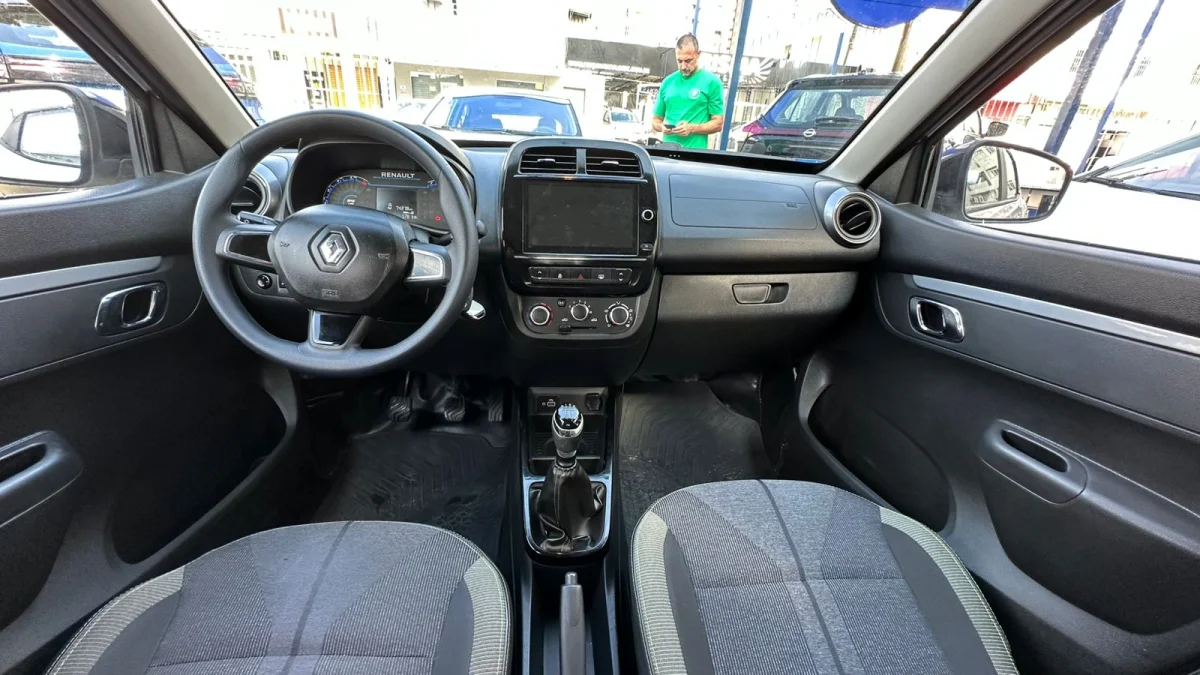 KWID OUTSIDER 1.0 Flex 12V 5p Mecânico 2023 - Imagem 7