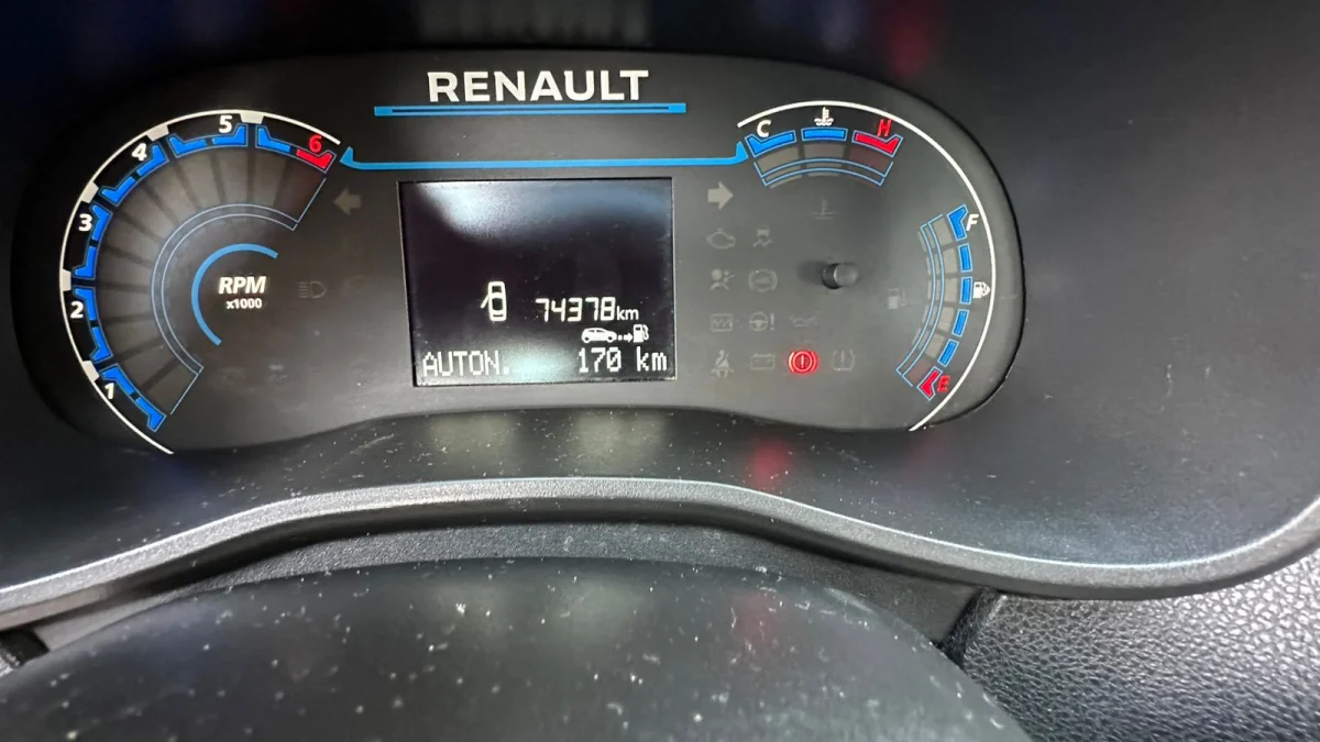 KWID OUTSIDER 1.0 Flex 12V 5p Mecânico 2023 - Imagem 9