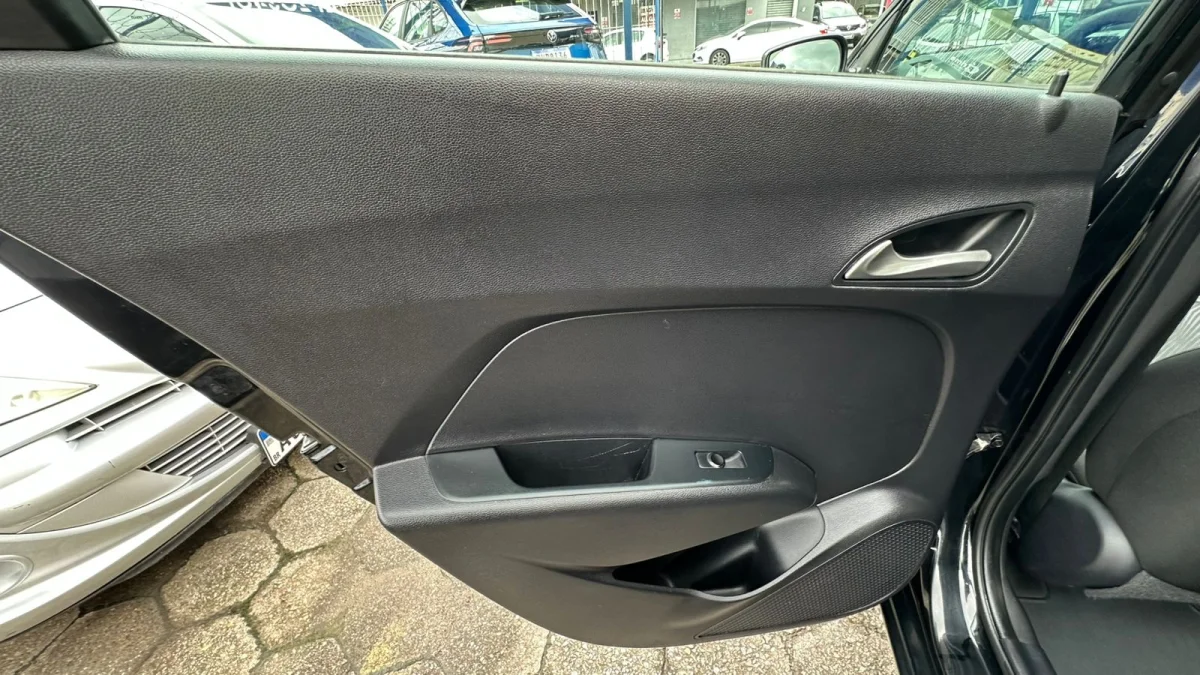 HB20 C./C.Plus/C.Style 1.6 Flex 16V Mecânico 2014 - Imagem 13