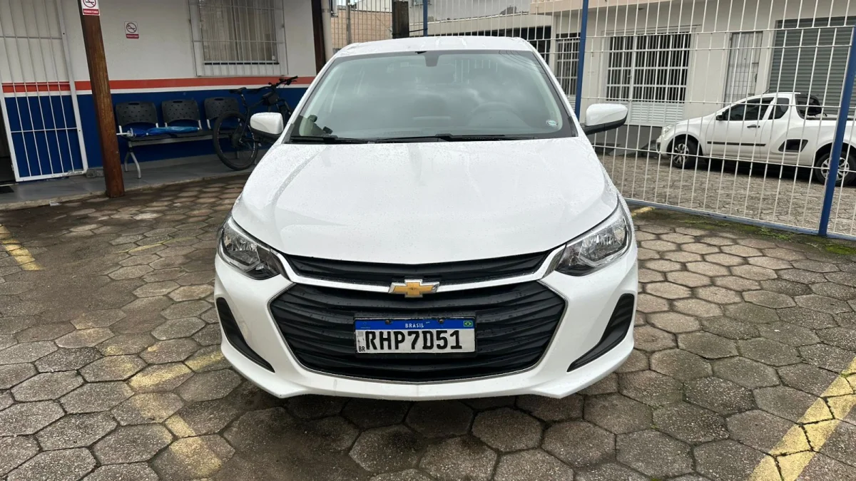 ONIX HATCH LT 1.0 12V flex 2022 - Imagem 2