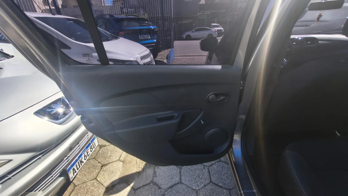 SANDERO E EDITION 1.0 FLEX 12V 5P MEC 2023 - Imagem 14