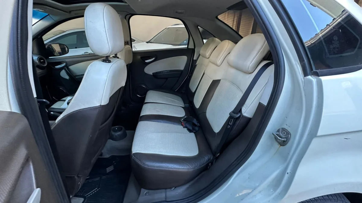 Grand Siena ESSENCE SUBLIME C/TETO Dual. 1.6 Flex 16V 2014 - Imagem 7