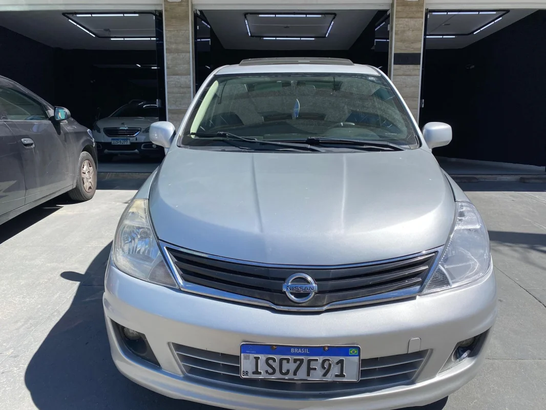 Tiida 1.8 SL completo automático 2012 - Imagem 2