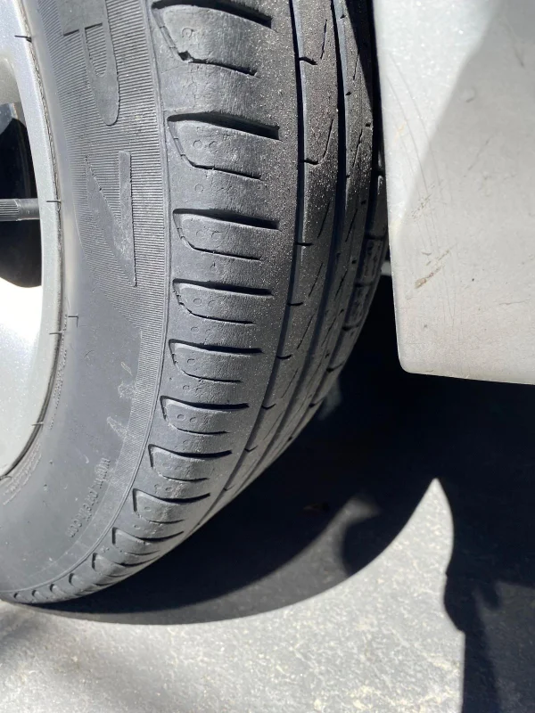 Tiida 1.8 SL completo automático 2012 - Imagem 13