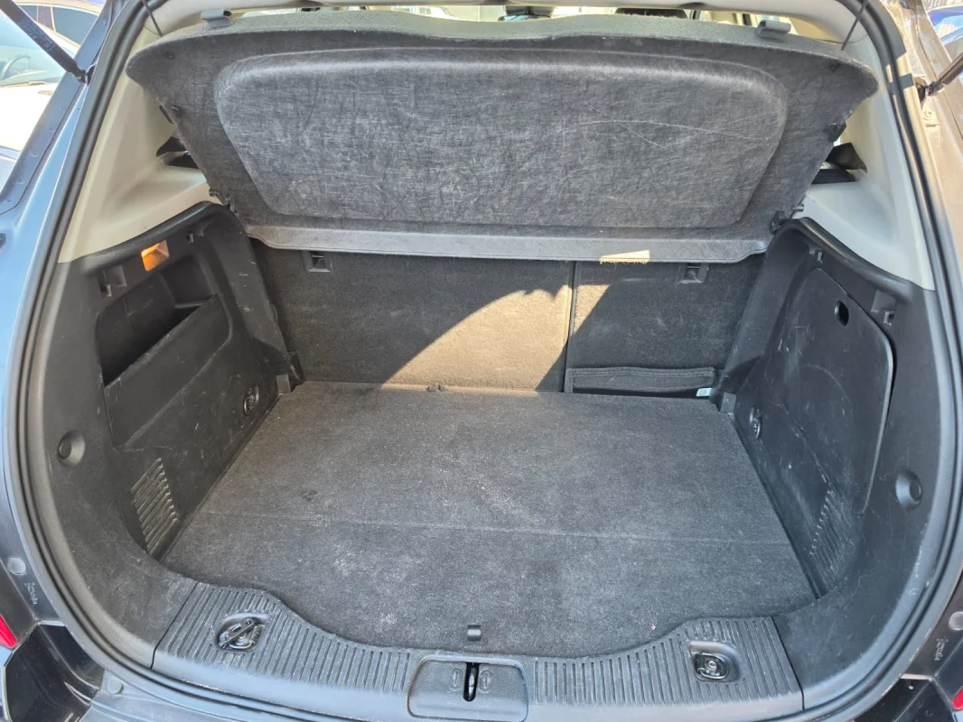 Tracker LTZ 1.8 Aut. Completa 2016 - Imagem 9