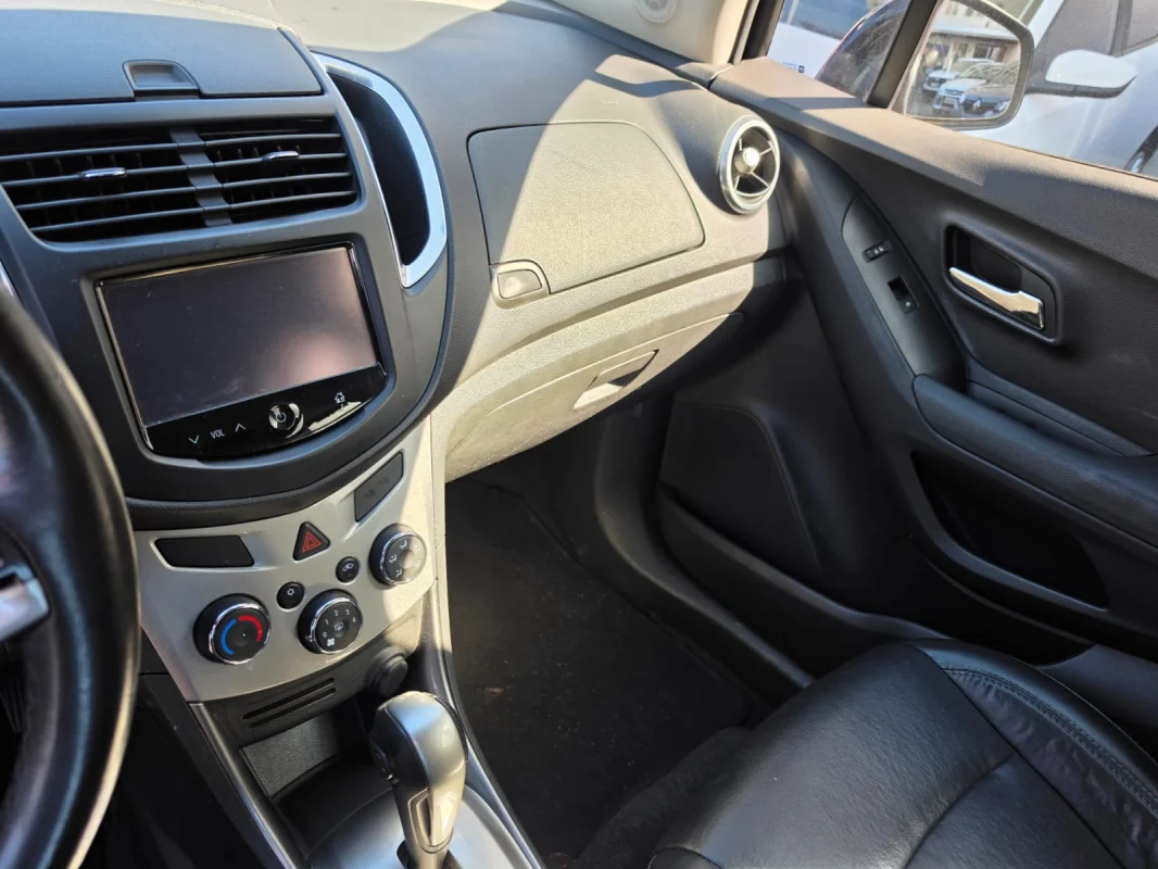 Tracker LTZ 1.8 Aut. Completa 2016 - Imagem 15