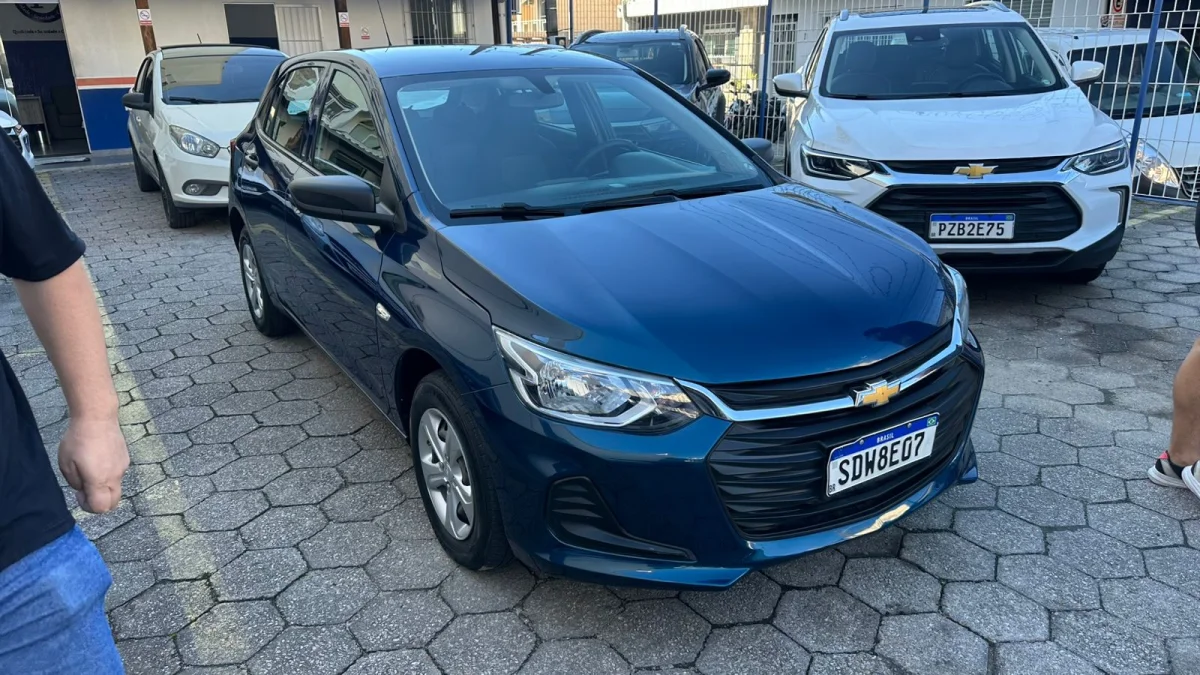 ONIX HATCH 1.0 12V Flex 5p Mecânico 2023