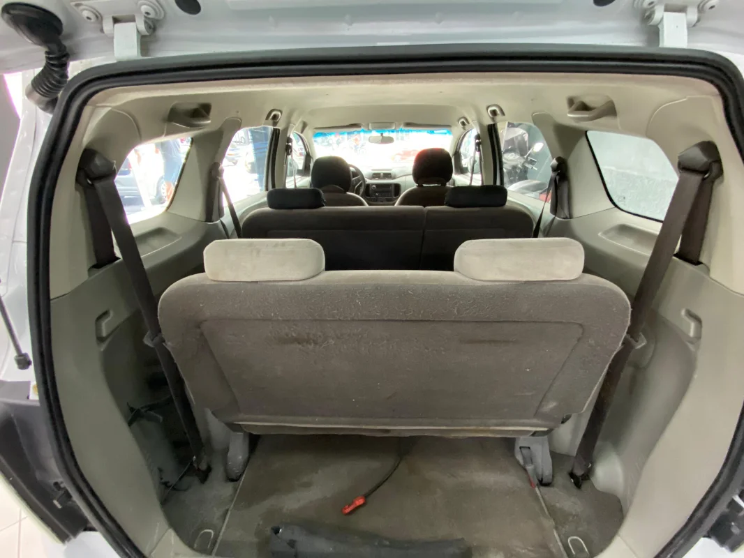 Spin LTZ 1.8 completo manual 7 LUGARES 2013 - Imagem 10