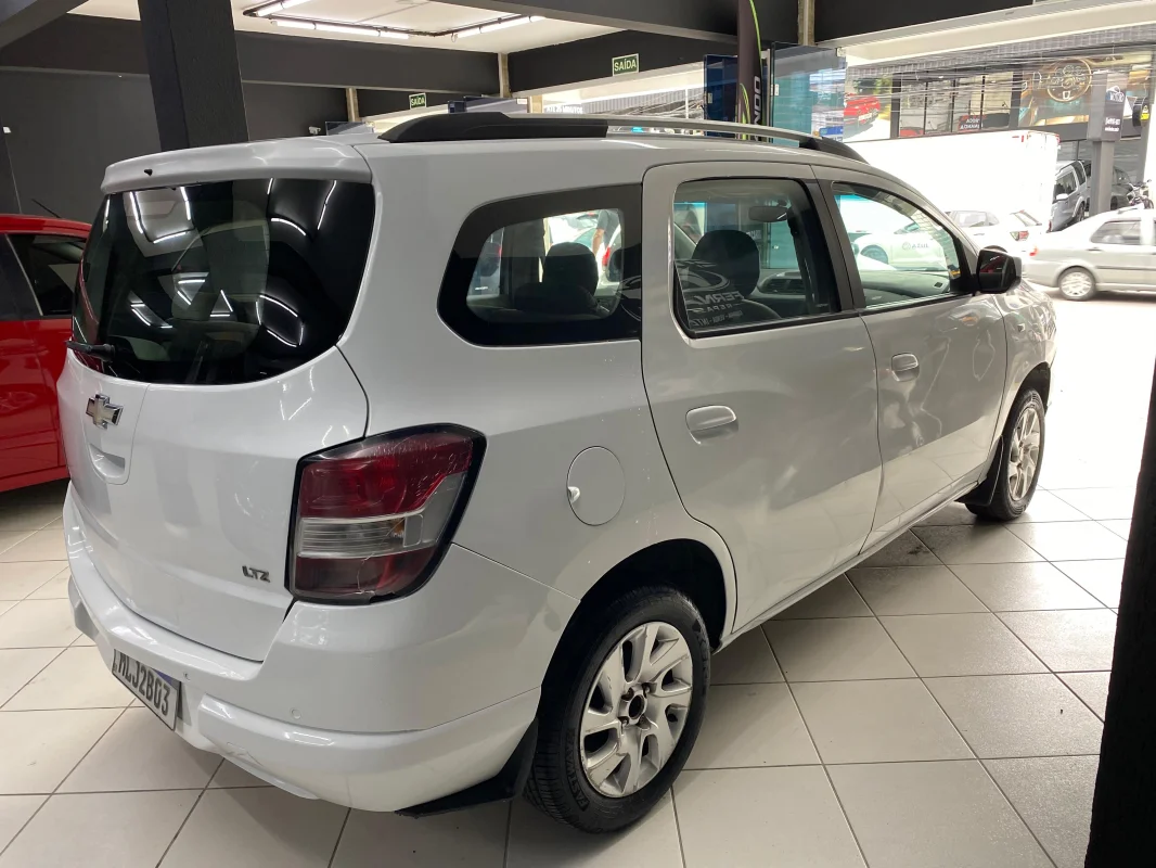 Spin LTZ 1.8 completo manual 7 LUGARES 2013 - Imagem 6