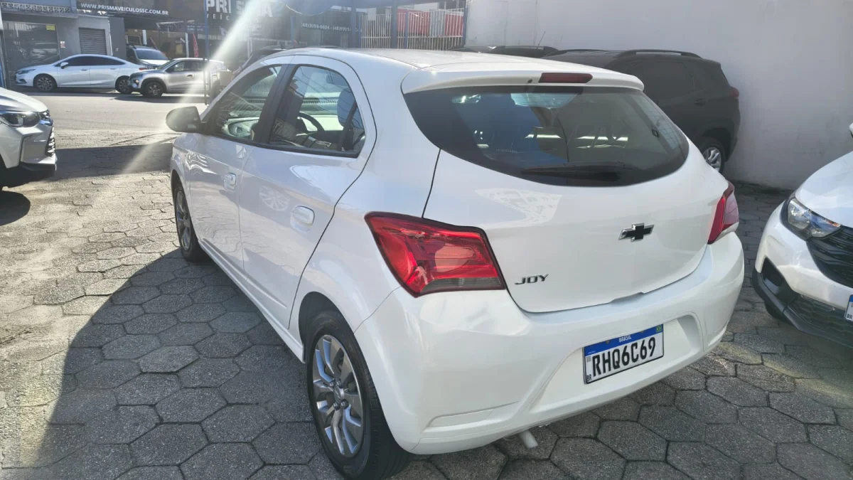 ONIX HATCH JOY BLACK 8V EDITION FLEX 2021 - Imagem 5