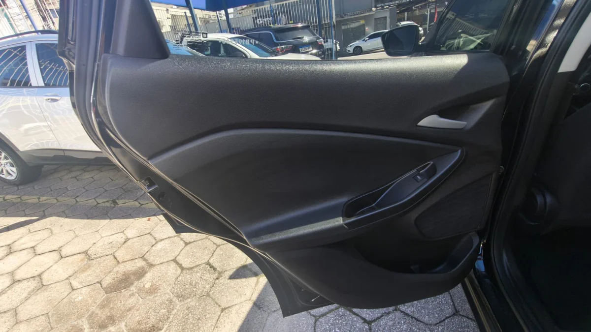 TRACKER 1.0 Turbo 12V Flex Automático 2023 - Imagem 15