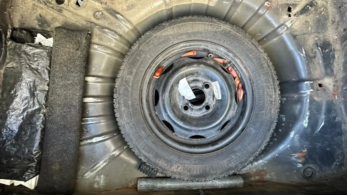 Celta Spirit/ LT 1.0 MPFI 8V FlexP. 5p COMPLETO 2014 - Imagem 13