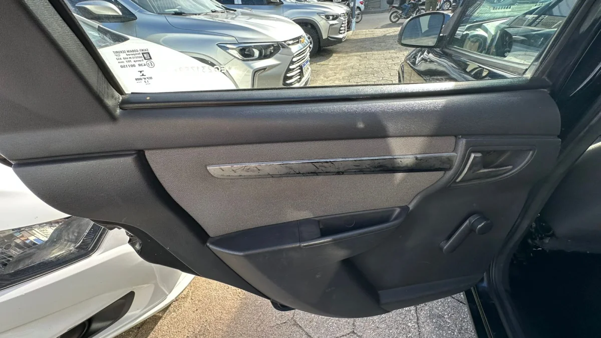 Celta Spirit/ LT 1.0 MPFI 8V FlexP. 5p COMPLETO 2014 - Imagem 14