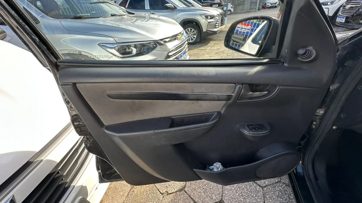 Celta Spirit/ LT 1.0 MPFI 8V FlexP. 5p COMPLETO 2014 - Imagem 12