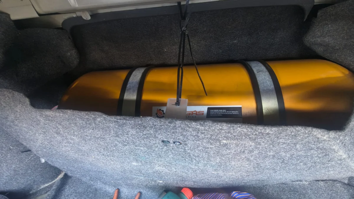 VERSA UNIQUE 1.6 16V FLEX GNV 2016  - Imagem 10