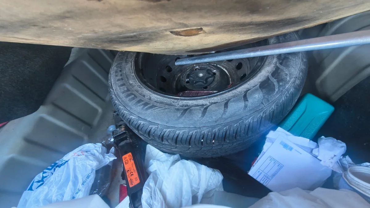 VERSA UNIQUE 1.6 16V FLEX GNV 2016  - Imagem 13