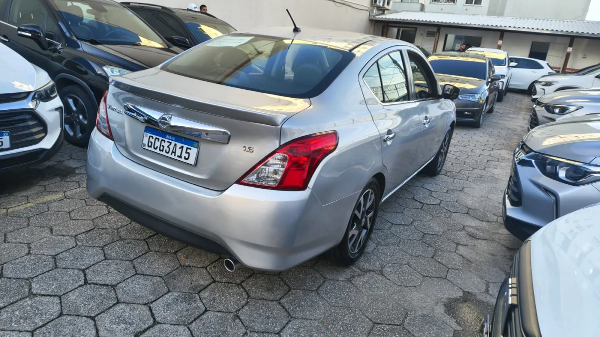 VERSA UNIQUE 1.6 16V FLEX GNV 2016  - Imagem 5