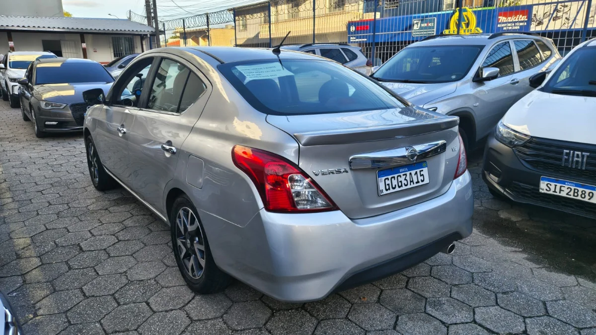 VERSA UNIQUE 1.6 16V FLEX GNV 2016  - Imagem 3