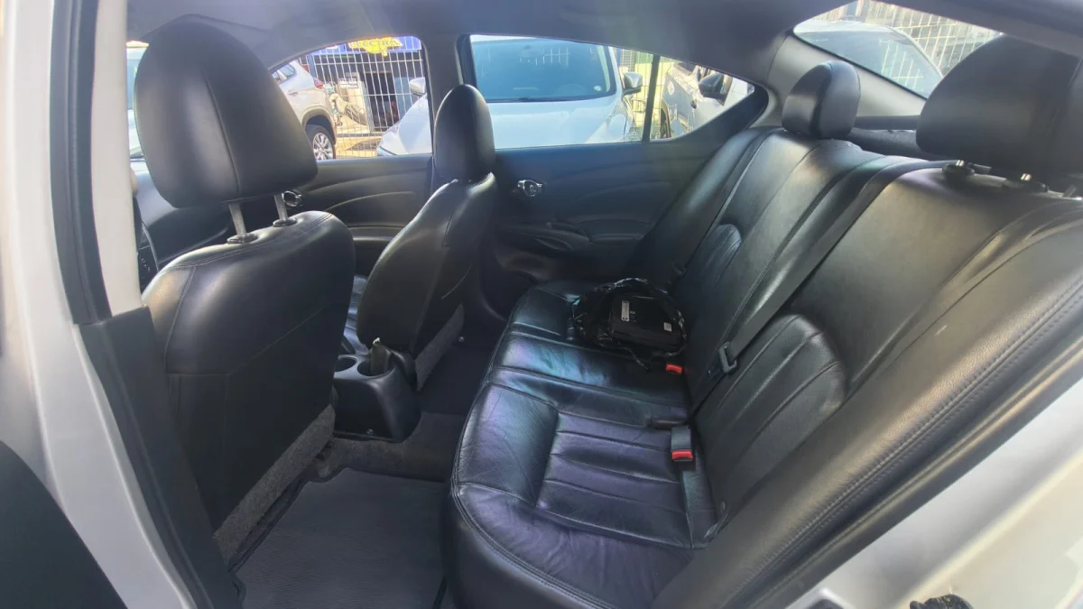 VERSA UNIQUE 1.6 16V FLEX GNV 2016  - Imagem 8